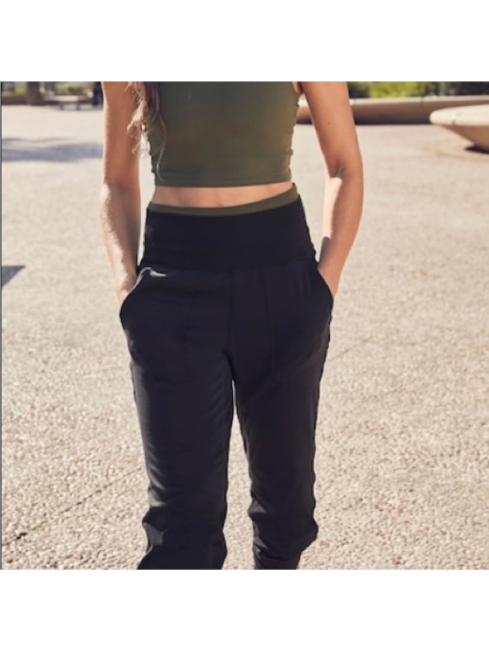 Athleta Venice Jogger Medium Black Good used condition